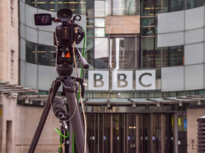 LONDON, UNITED KINGDOM - 2023/07/09: A TV camera outside Broadcasting House, the BBC headquarters in central London. (Photo by Vuk Valcic/SOPA Images/LightRocket via Getty Images)