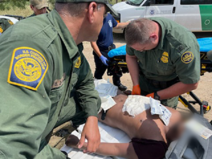 Eagle Pass South Station Border Patrol agents rescue a migrant suffering severe heat exhaustion. (U.S. Border Patrol/Del Rio Sector)